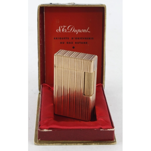 610 - S. T. Dupont gold plated lighter, contained in original box