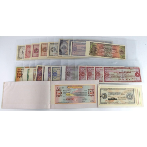 18 - India SPECIMEN Travellers Cheques (70), Syndicate Bank (13), Bank of India (10), State Bank of India... 