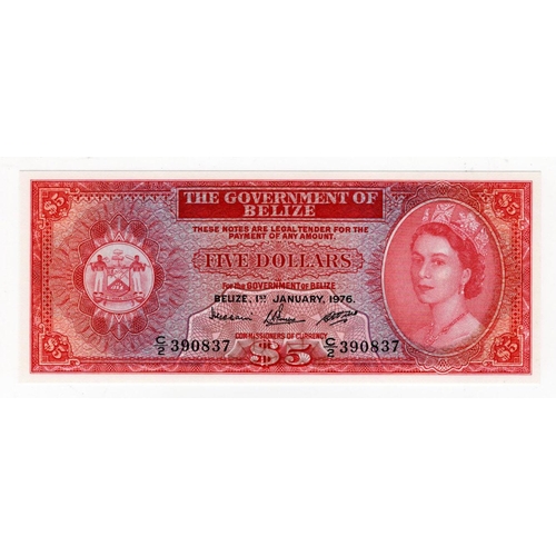 603 - Belize 5 Dollars dated 1st January 1976, Queen Elizabeth II portrait at right, serial C/2 390837 (BN... 