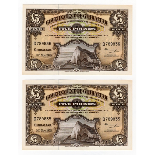 744 - Gibraltar 5 Pounds (2) dated 1975, a consecutively numbered pair, serial D789835 & D789836 (BNB B117... 