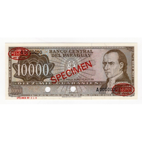 837 - Paraguay 10000 Guaranies issued Law 1952, SPECIMEN note serial A0000000, red Thomas de la Rue ovals ... 