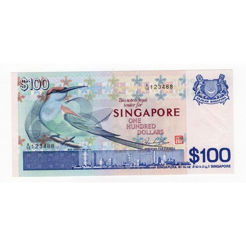 888 - Singapore 100 Dollars 'Bird Series' issued 1977, a consecutively numbered number to the following lo... 