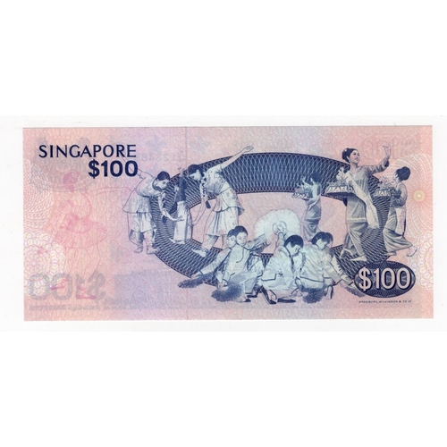 889 - Singapore 100 Dollars 'Bird Series' issued 1977, a consecutively numbered number to the previous lot... 