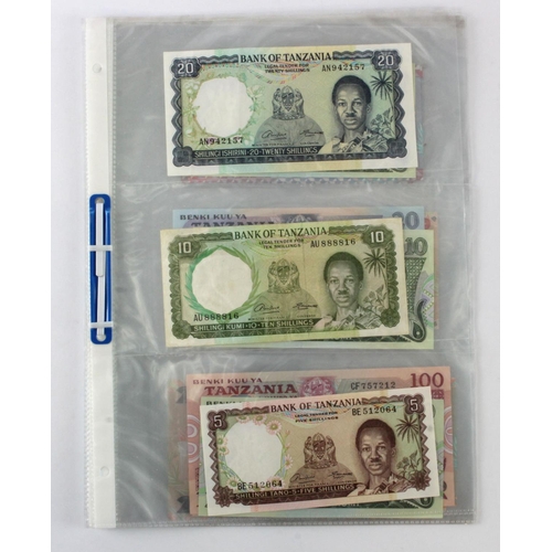 908 - Tanzania (17), a collection of notes with no duplication, different signature and date varieties, 20... 