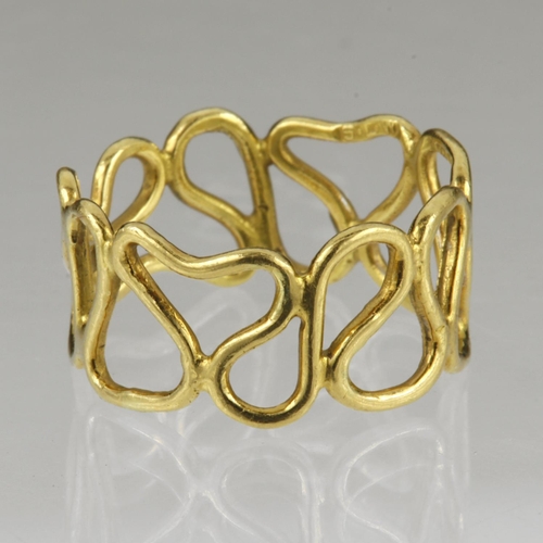 143 - 18ct yellow gold open wire work ring, width 9mm, finger size O, weight 3.5g.