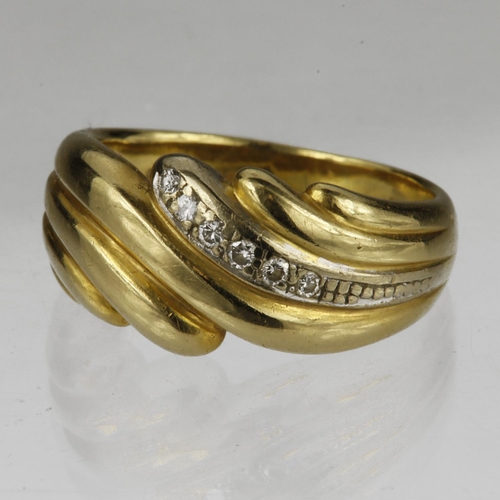 144 - 18ct yellow gold ribbed band ring set with six graduated round diamonds totalling approx. 0.06ct, fi... 