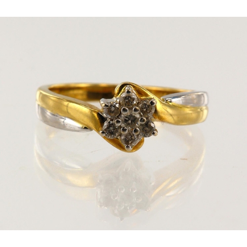 163 - 18ct yellow gold diamond daisy cluster ring, TDW approx. 0.25ct, cross over shoulders highlighted in... 