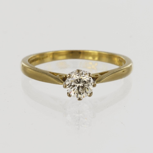 176 - 18ct yellow gold solitaire ring set with a round brilliant cut diamond calculated as weighing approx... 