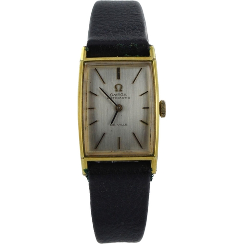 545 - Ladies gold plated Omega De Ville automatic wristwatch, ref. 551.024, circa 1966. The silvered dial ... 