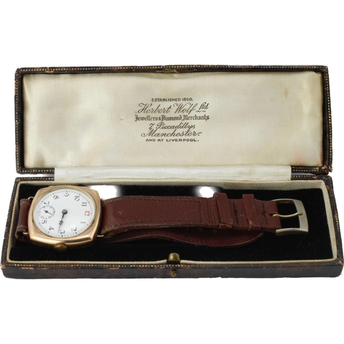 564 - Gents 9ct cased manual wind wristwatch. Import marks for Glasgow 1930. Case size 31mm x 31mm. Watch ... 