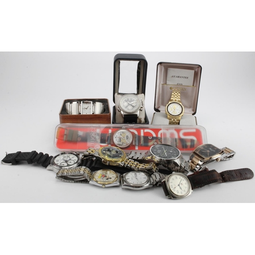 602 - Assortment of gents quartz wristwatches, various models with some better noted (Citizen, Seiko). AF