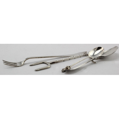 938 - Mixed lot of four silver items  comprising a two prong silver fork by R.A.P. (Rosa Agnes Pearce) Lon... 