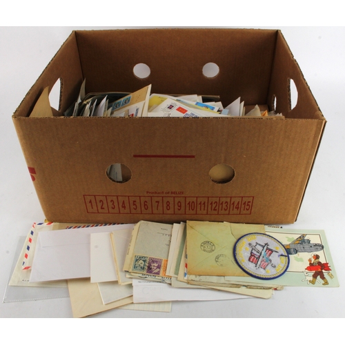 155 - Banana box of mainly commercial mail and with some postal history. Very usefull, Iraq spotted. Worth... 