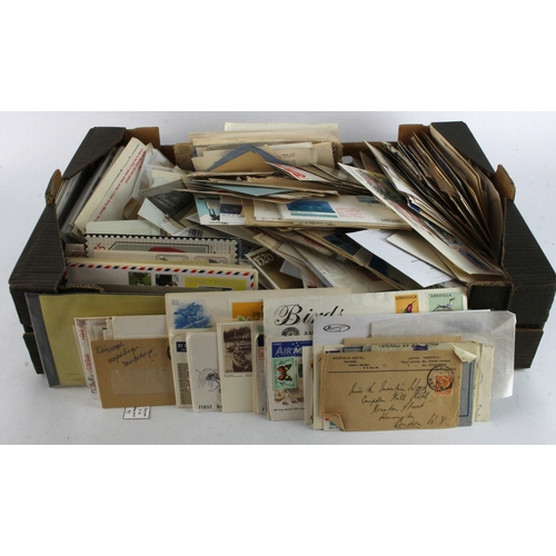 34 - GB - tray with early to more modern, and a large assortment of postal history items, postal statione... 