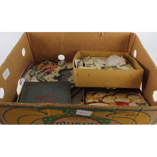 558 - Crate containing sets & part sets, trade & tobacco issues, includes large quantity of Brooke Bond wi... 