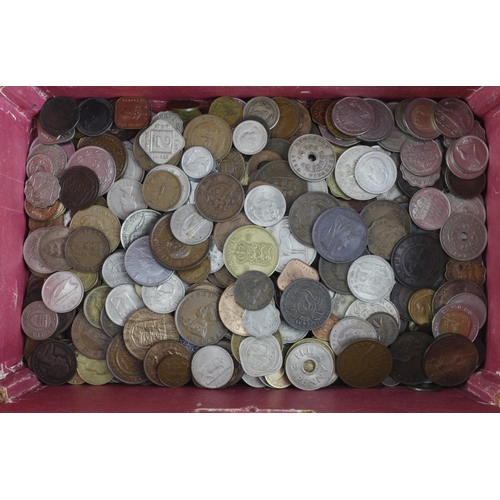 1114 - World Coins, a large assortment in a wooden box, 18th-20thC base metal, many nice grade noted, needs... 