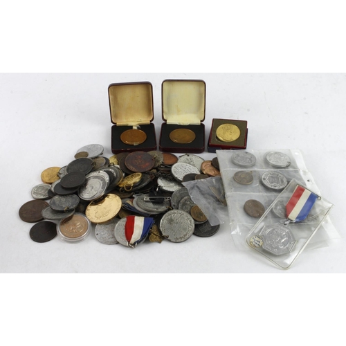 1150 - British Commemorative Medals (113) 19th-20thC Coronations, Jubilees etc, all base metal, including c... 