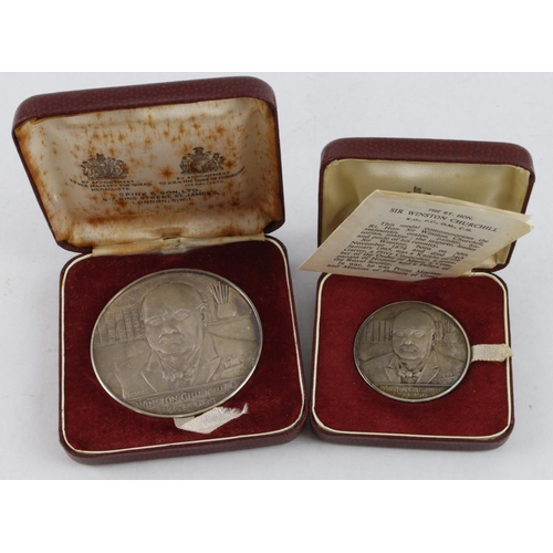 1151 - British Commemorative Medals (2) silver 38mm 28.42g, 57mm 81.81g: Winston Churchill memorial 1965, t... 