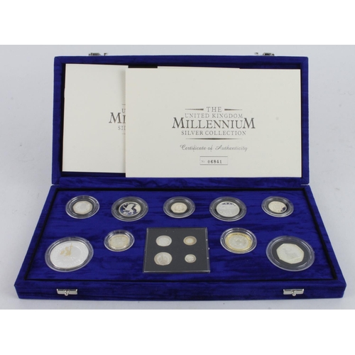 546 - Proof Set 2000, the thirteen coin set with the Maundy Money. all struck in silver aFDC - FDC, boxed ... 