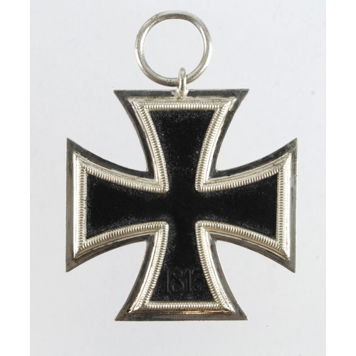 1106 - German WW2 Iron Cross 2nc Class, maker marked L/11