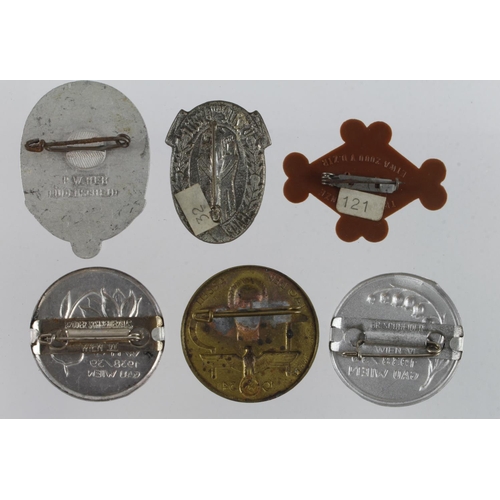 1114 - German WW2 selection of rally day badges.