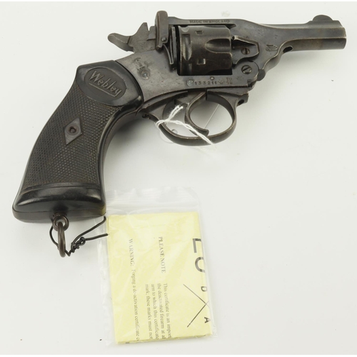 124 - World war ii webley & scott .38/200 'mark iv' double-action service revolver, serial no. 133211, cir... 