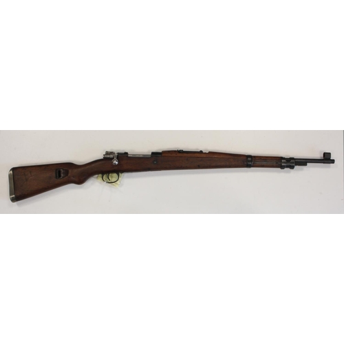 127 - WW2 Czech 7.92 Mauser (KAR98K) receiver dated '44 (1944) year of manufacture. A close copy of the Ma... 