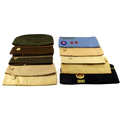 390 - US army garrison hats some WW2 box full.