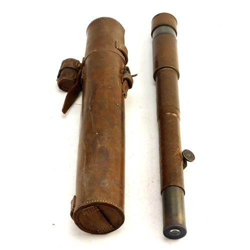 434 - WW1 officers 1918 dated military marked sighting telescope made by E Davidson of London in its brown... 