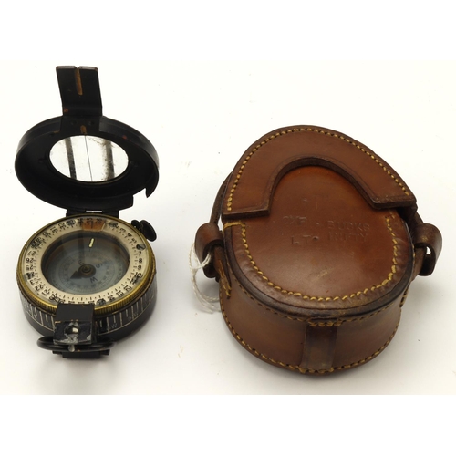 477 - WW2 fluid filed 1944 dated pocket compass in its brown leather case 1944 dated case named to the 6th... 