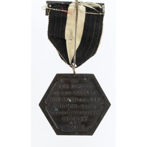 586 - Bridlington a WW1 Tribute medal, given in the name of Mayor Ernest Lambert, Peace Celebrations 1919,... 