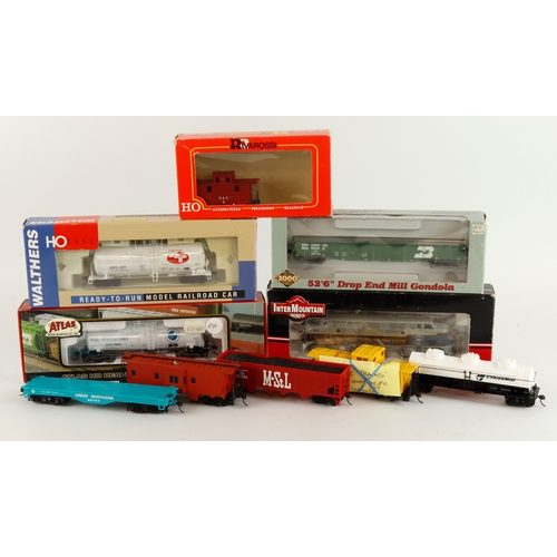 245 - Model Railway. A boxed HO gauge Inter Mountain Railway Co. Regal Line EMD F3A Diesel locomotive 'Ban... 