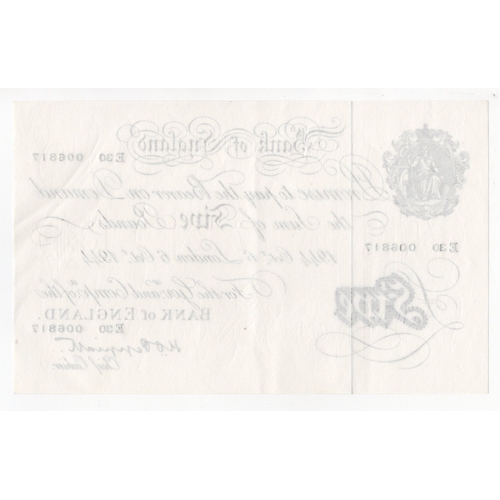 125 - Peppiatt 5 Pounds (B255) dated 6th October 1944, London issue on thick paper, serial E30 006817, a c... 