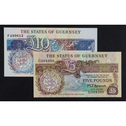 187 - Guernsey (2), 10 Pounds issued 1991 - 1995, signed M.J. Brown in blue ink, serial F499612 (GPM G269,... 