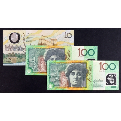 435 - Australia (3), a group of FIRST PREFIX notes, 100 Dollars (2) dated 1996 and 1999 serial AA 96 15538... 