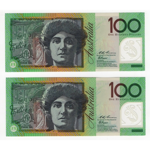 451 - Australia 100 Dollars dated 1996, signed Evans & Fraser, a consecutively numbered pair, serial GC 96... 