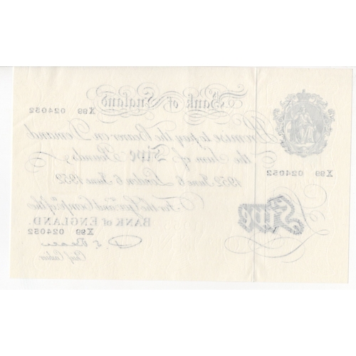 52 - Beale 5 Pounds (B270) dated 6th June 1952, serial X99 024052 (B270, Pick344) light centre fold, dent... 