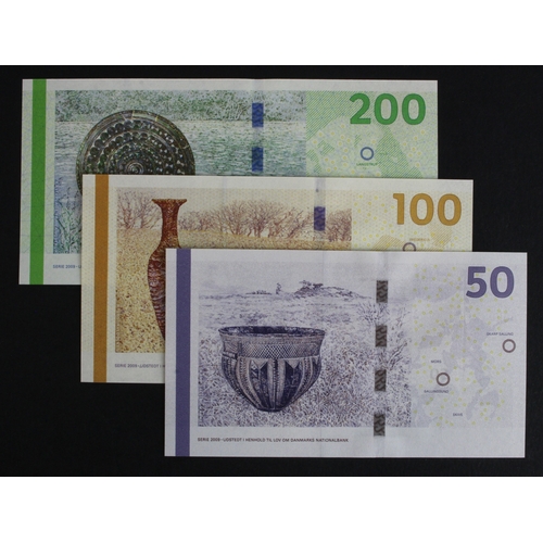 548 - Denmark (3), 200 Kroner dated 2010, 100 Kroner dated 2009 and 50 Kroner dated 2009, with LOW serial ... 