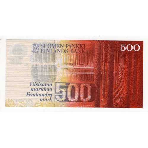 584 - Finland 500 Markkaa dated 1986, Litt. A issued 1991 , serial No. 7021058167 (BNB B405a, Pick120) Unc... 