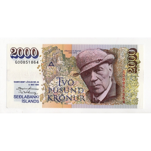 615 - Iceland 2000 Kronur dated Law 1986 (1995), serial G00851864 (BNB B812b, Pick57a) Uncirculated