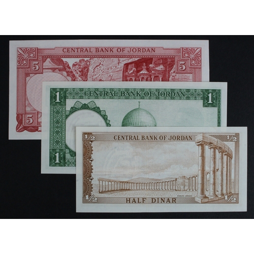 688 - Jordan (3), 5 Dinars, 1 Dinar & 1/2 Dinar not dated (BNB B207b - B205c, Pick15b - 13c) Uncirculated