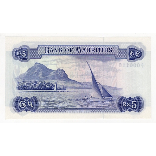 732 - Mauritius 5 Rupees issued 1967, portrait Queen Elizabeth II at right, rarer first signature, FIRST R... 