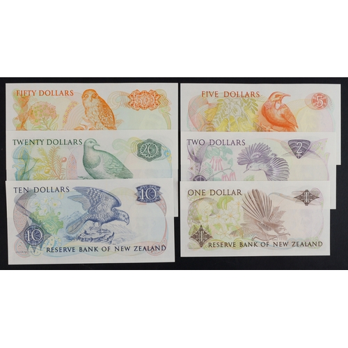 758 - New Zealand (6) 50 Dollars, 20 Dollars, 10 Dollars, 5 Dollars, 2 Dollars and 1 Dollar issued 1989 - ... 