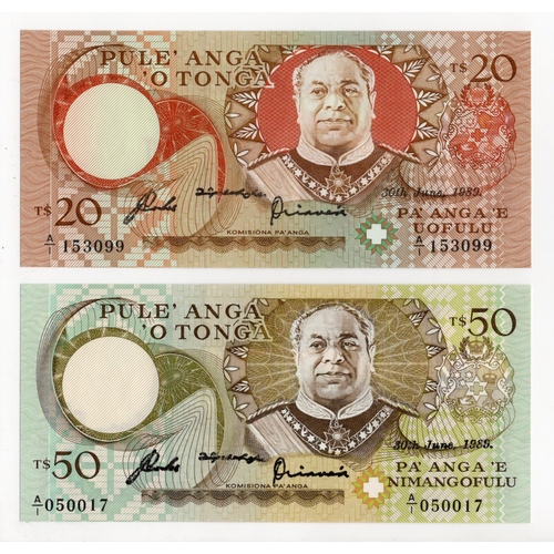 866 - Tonga (2) 50 Pa'Anga and 20 Pa'Anga dated 30th June 1989, serial A/1 050017 and A/1 153099 (BNB123a ... 