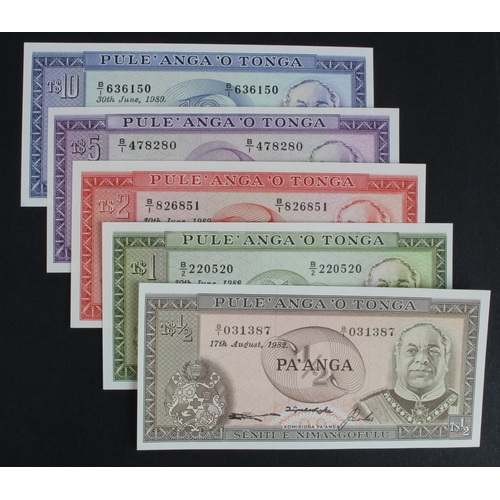 868 - Tonga (5), 1/2 Pa'Anga, 1 Pa'Anga, 2 Pa'Anga, 5 Pa'Anga, 10 Pa'Anga, the first dated 1982, the rest ... 