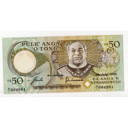 870 - Tonga 50 Pa'Anga dated 4th July 1988, Commemorative King's Birthday, serial A/1 004981 (BNB B124a, P... 