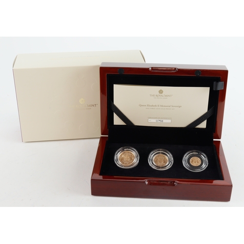 14 - Royal Mint: Queen Elizabeth II Memorial Sovereign 2022 Three-Coin Gold Proof Set (Charles III portra... 