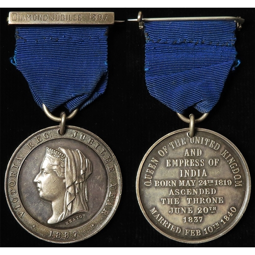 852 - British Commemorative Medal / Society Jewel, unmarked silver d.38.5mm, c.22g (disc weight): Queen Vi... 