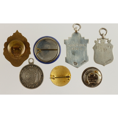 960 - Railway badges and medals (seven items) includes two GWR silver medals and a silver ASRS South Afric... 