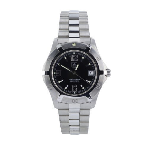 185 - Gents stainless steel cased Tag Heuer Professional 200m quartz wristwatch. The black dial with Arabi... 